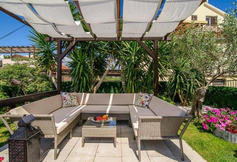 فندق Apartments Kasalo