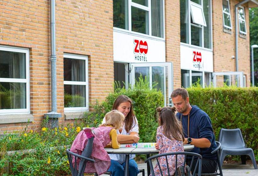 בית מלון כפרי Givskud Zoo Hostel