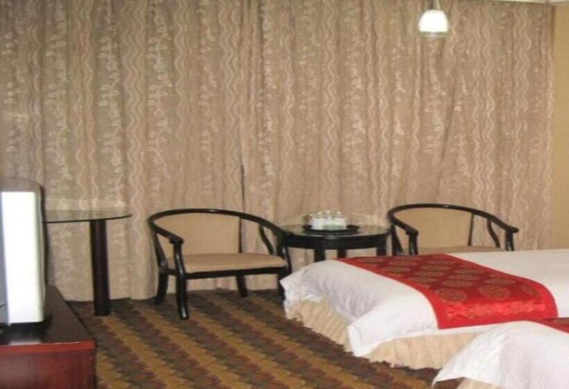 Отель Yiwu Guomao