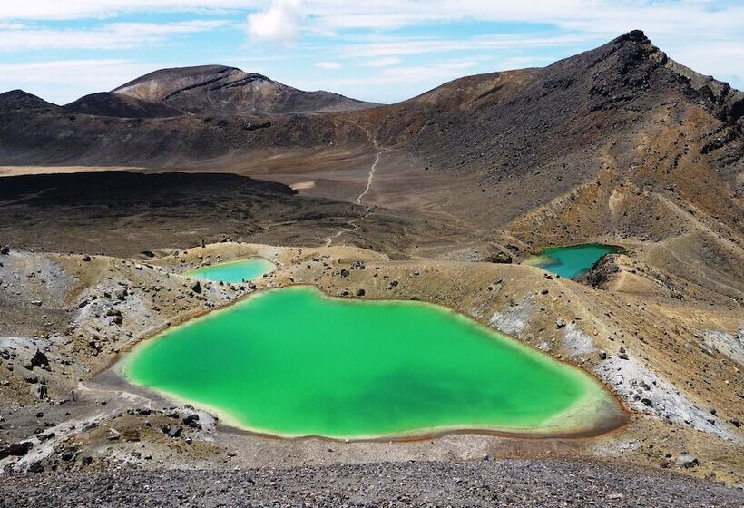 Adventure Lodge & Motel