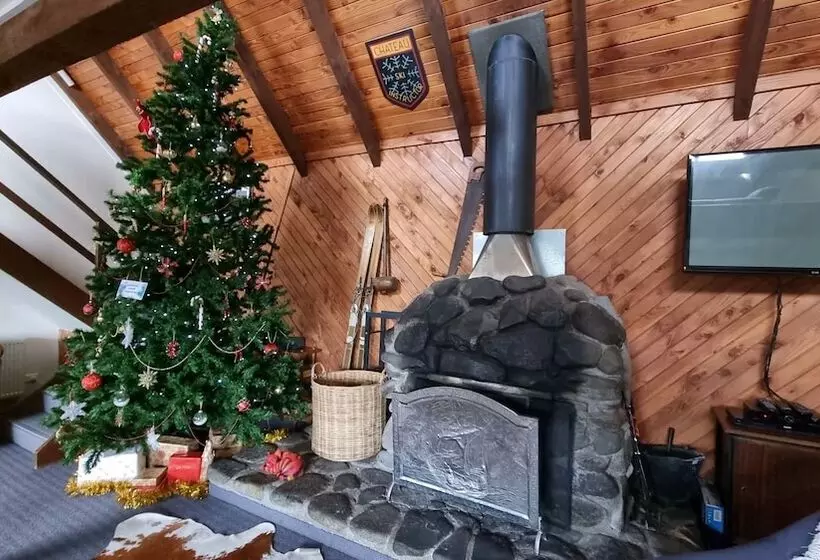 Adventure Lodge & Motel