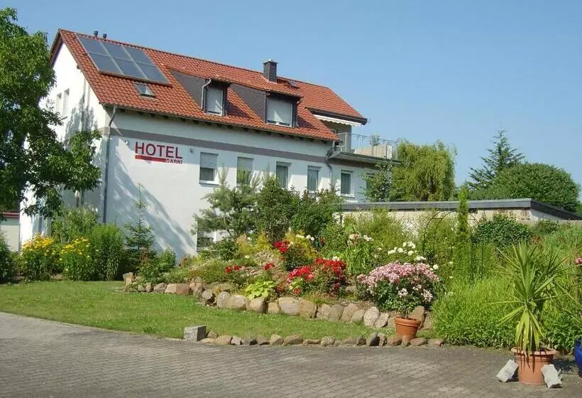 هتل -garni-kochstedt