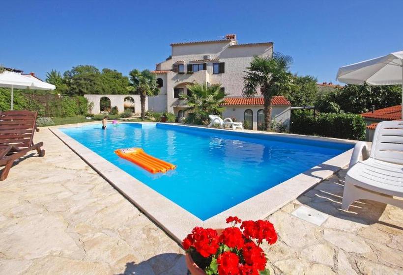 ホテル Villa Kristalis In Medulin Istrien