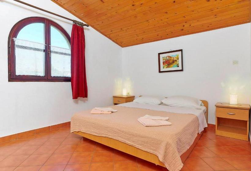 ホテル Villa Kristalis In Medulin Istrien