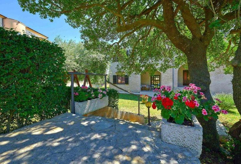 ホテル Villa Kristalis In Medulin Istrien