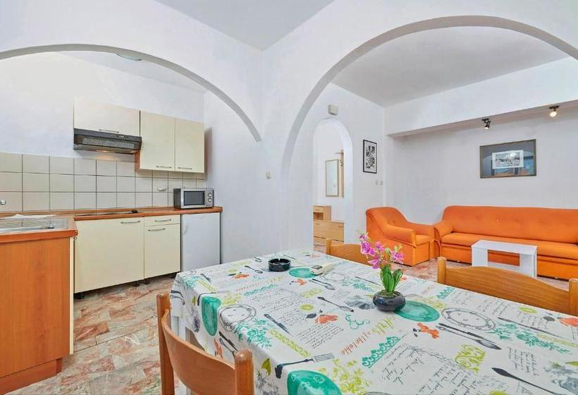 ホテル Villa Kristalis In Medulin Istrien