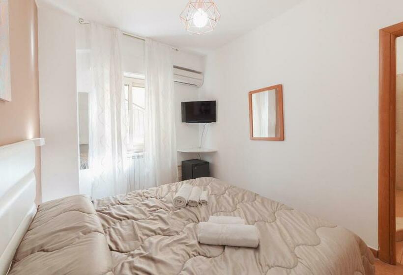 ホテル Fontana Vecchia