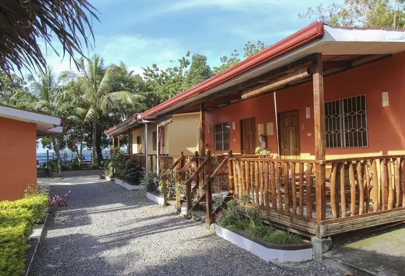 هتل Isla Hayahay Beach Resort And Restaurant
