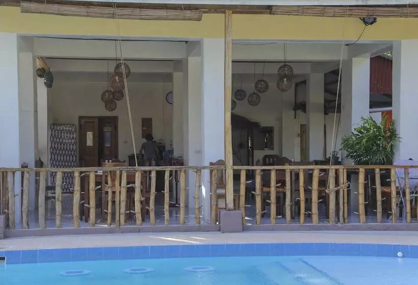 هتل Isla Hayahay Beach Resort And Restaurant