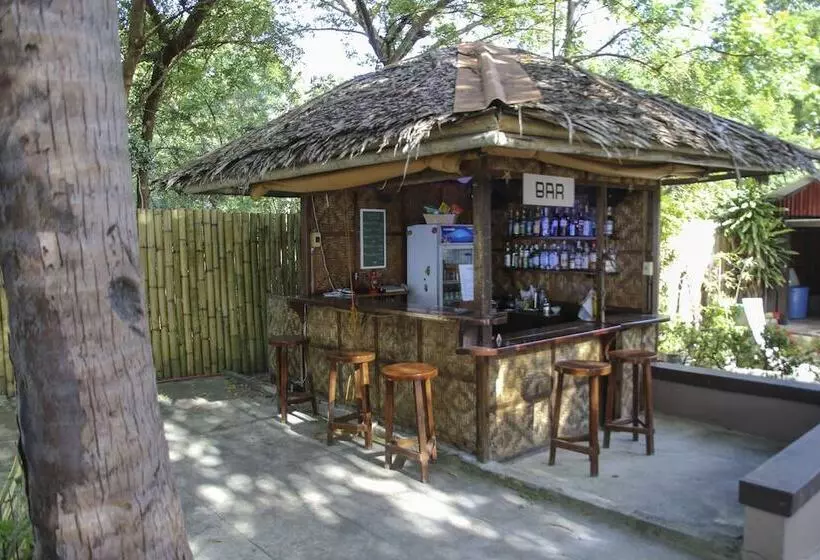 هتل Isla Hayahay Beach Resort And Restaurant