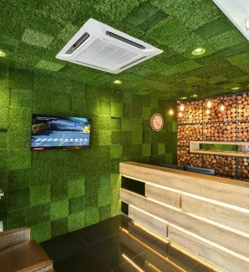 هتل Laman Green The Boutique