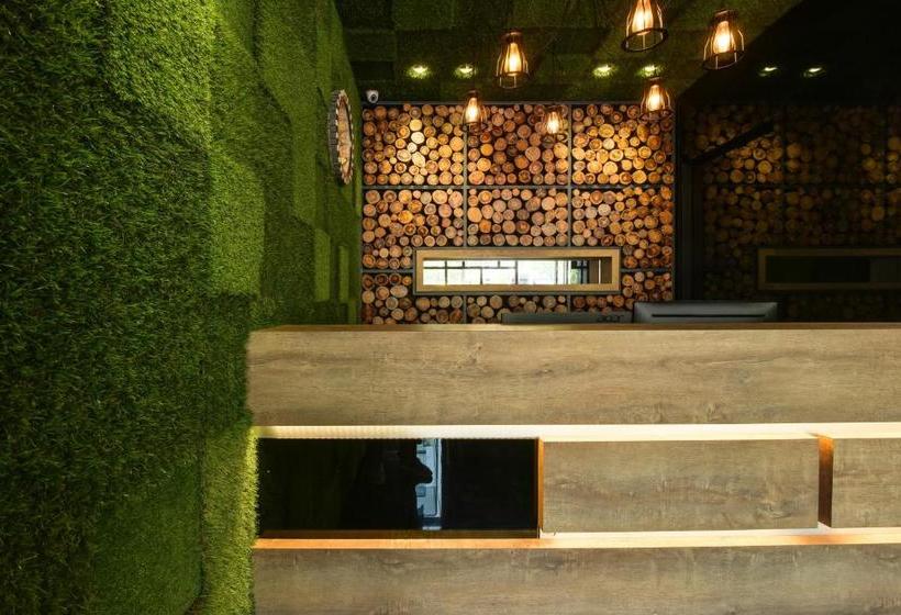 هتل Laman Green The Boutique