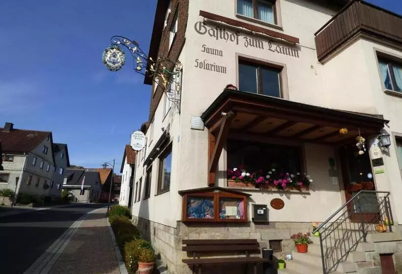 Hotelli Pension Gasthof Zum Lamm