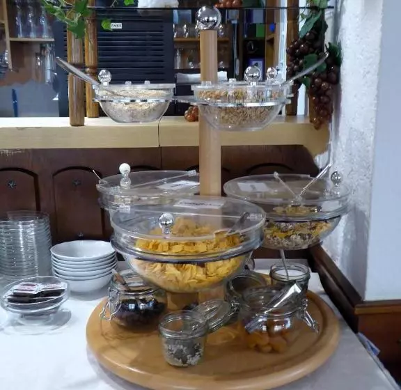 Hotelli Pension Gasthof Zum Lamm