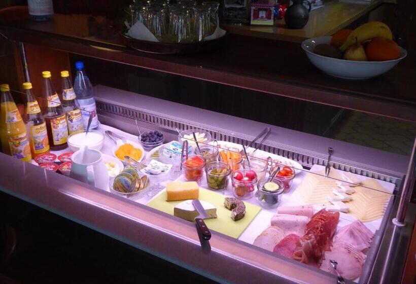 Отель Pension Gasthof Zum Lamm