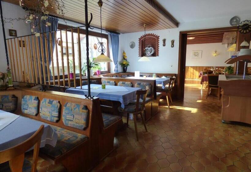 Отель Pension Gasthof Zum Lamm