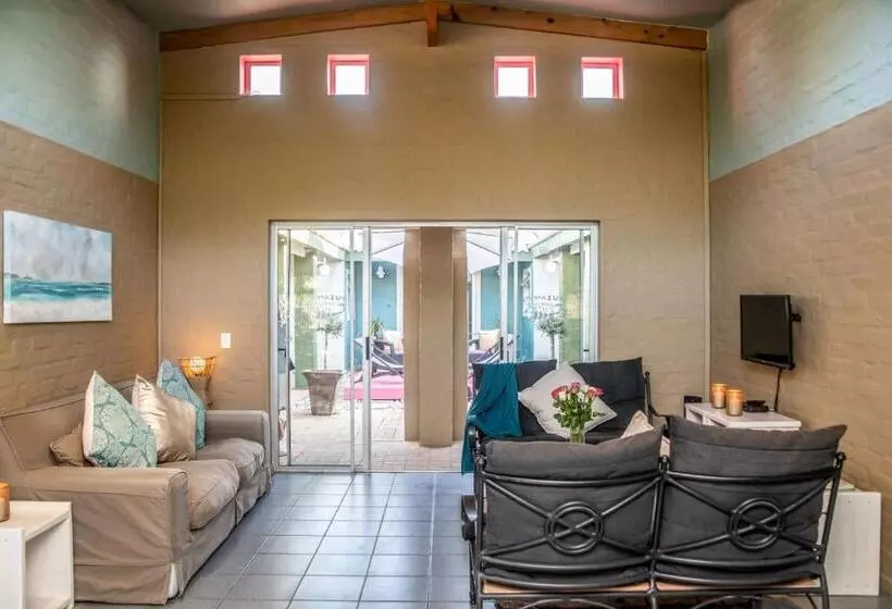 Hotelli Puza Moya Guest House