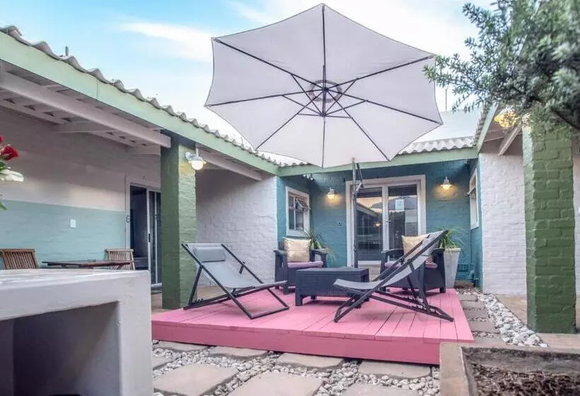 Hotelli Puza Moya Guest House