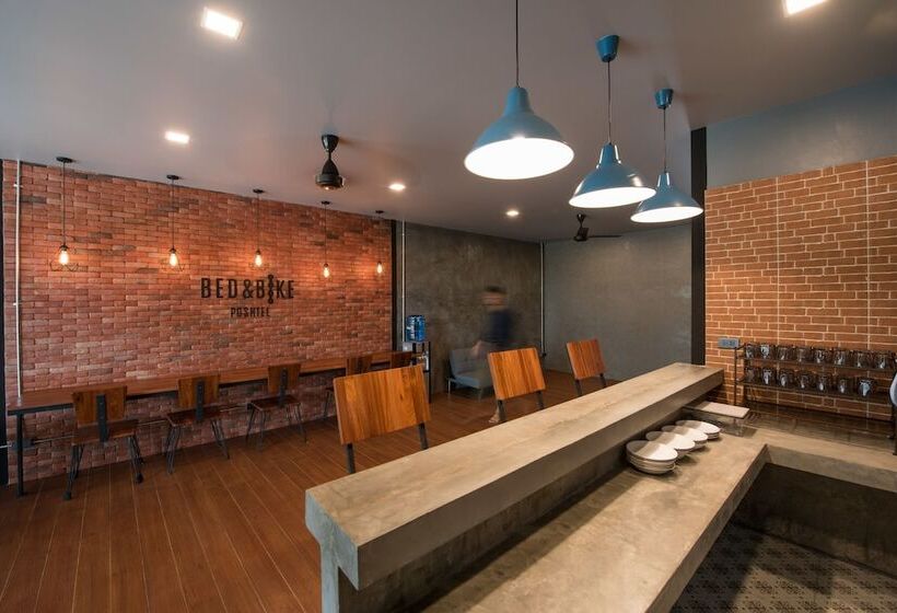 בית מלון כפרי Bed & Bike Hostel