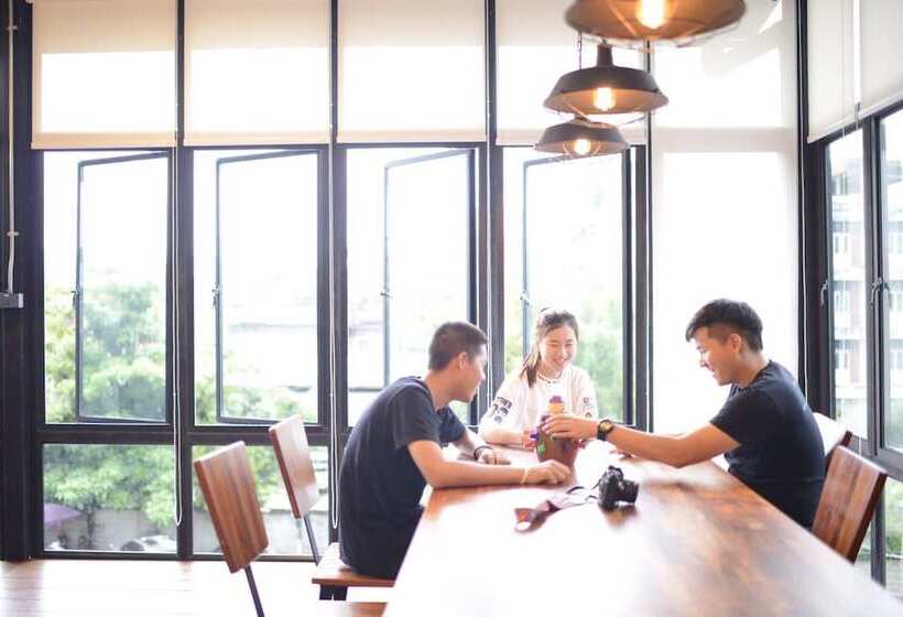 בית מלון כפרי Bed & Bike Hostel