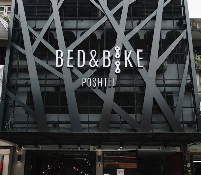 בית מלון כפרי Bed & Bike Hostel