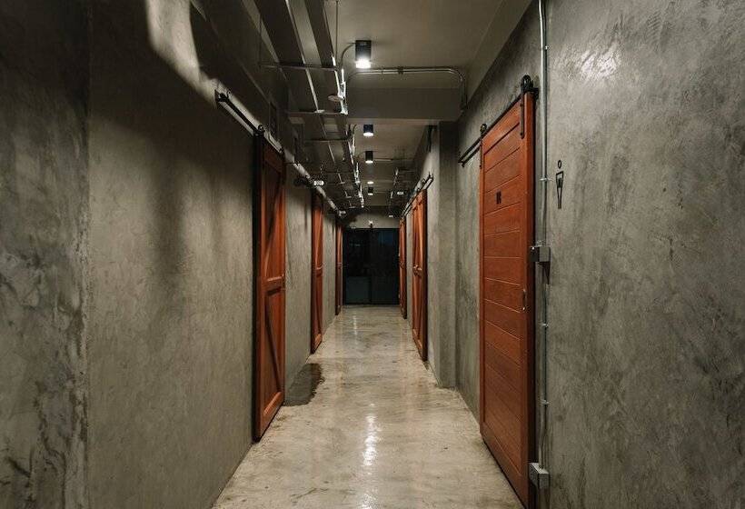 בית מלון כפרי Bed & Bike Hostel