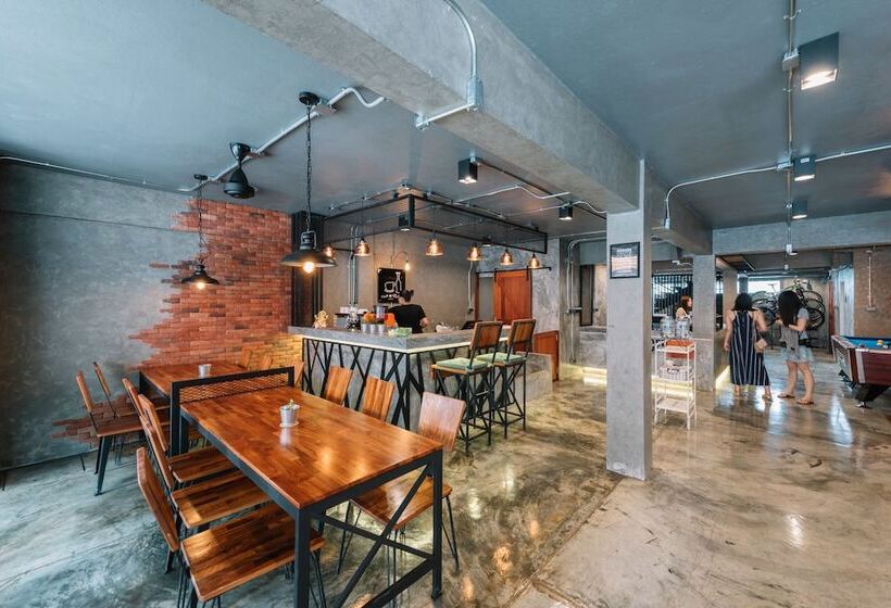 בית מלון כפרי Bed & Bike Hostel