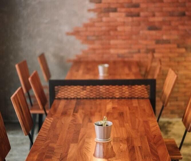 בית מלון כפרי Bed & Bike Hostel