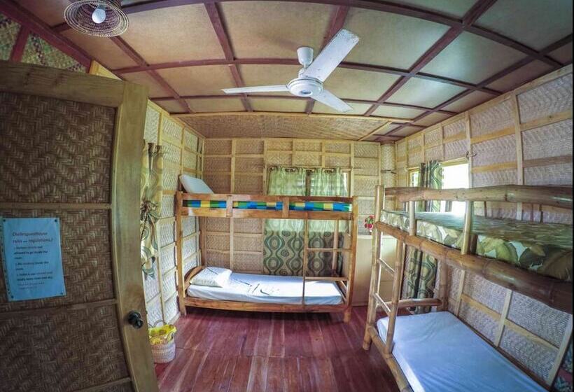 پانسیون Chelle S Guesthouse And Backpackers