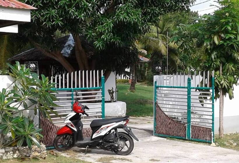 پانسیون Chelle S Guesthouse And Backpackers