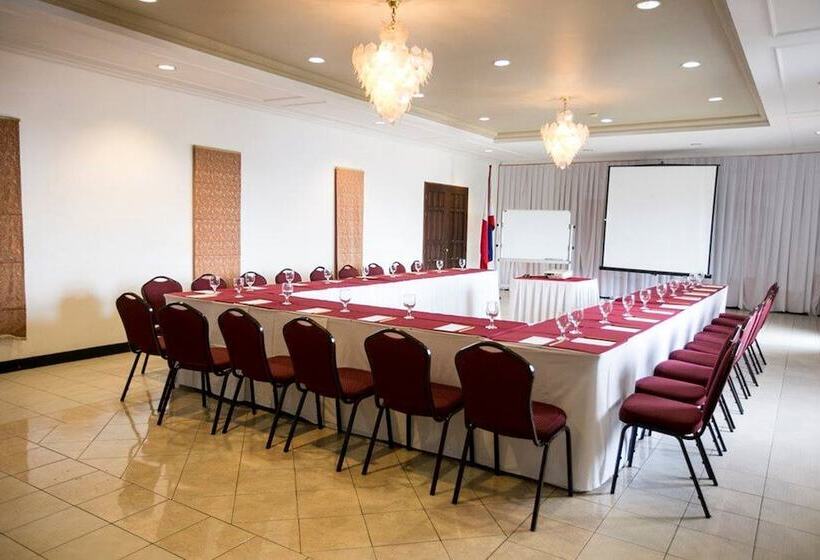 Queen Margarette Hotel Main