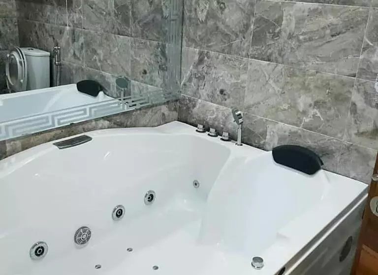 هتل Executive Home