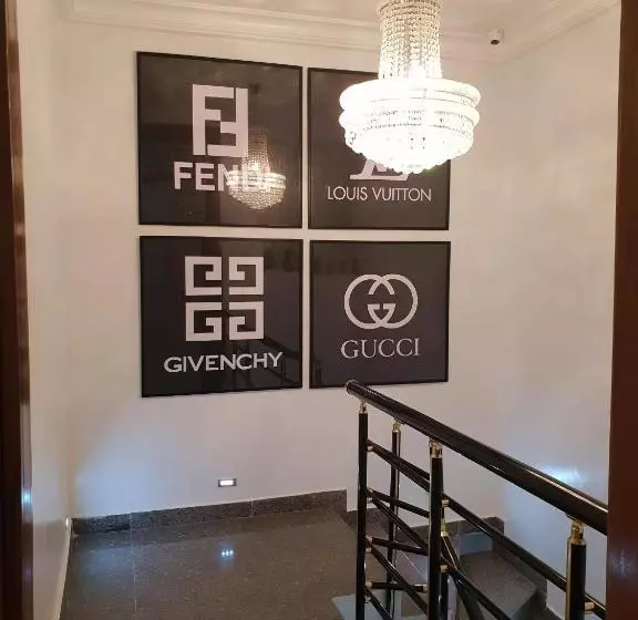 هتل Executive Home