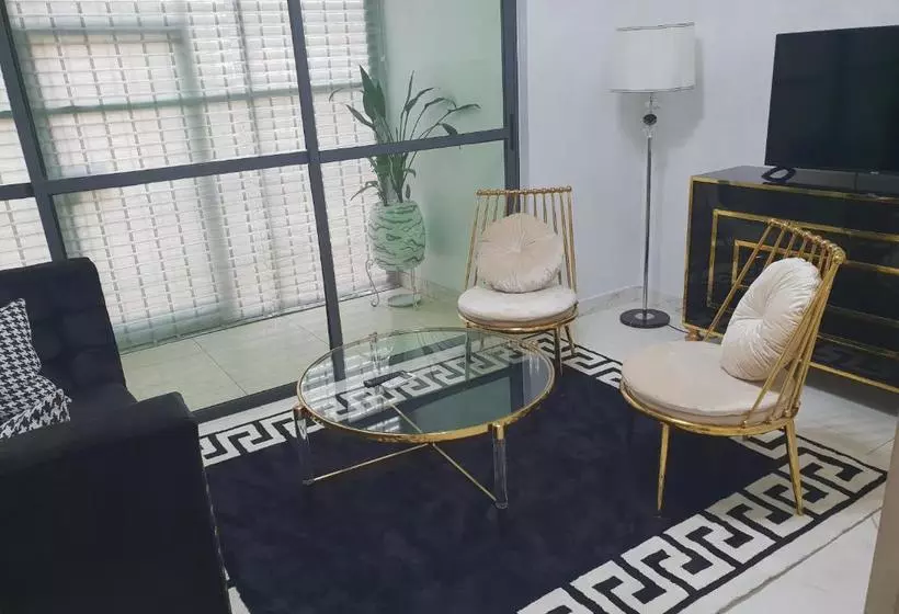 هتل Executive Home