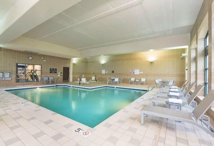 호텔 Doubletree By Hilton Pleasant Prairie Kenosha