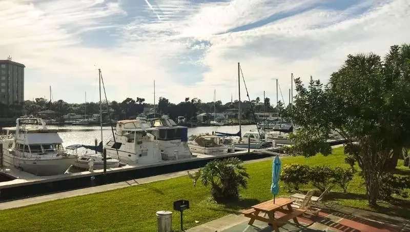 호텔 Magnuson And Marina New Port Richey