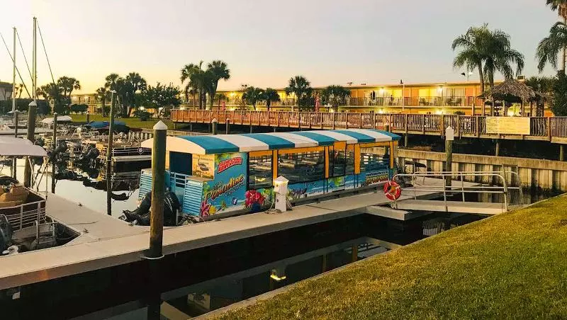 호텔 Magnuson And Marina New Port Richey