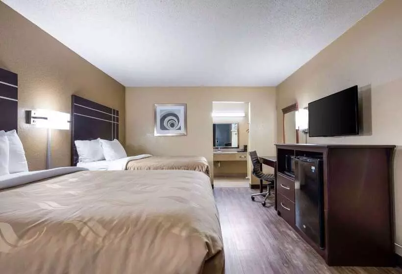 Отель Quality Inn