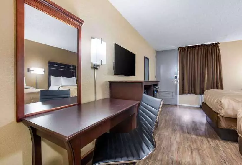 Отель Quality Inn