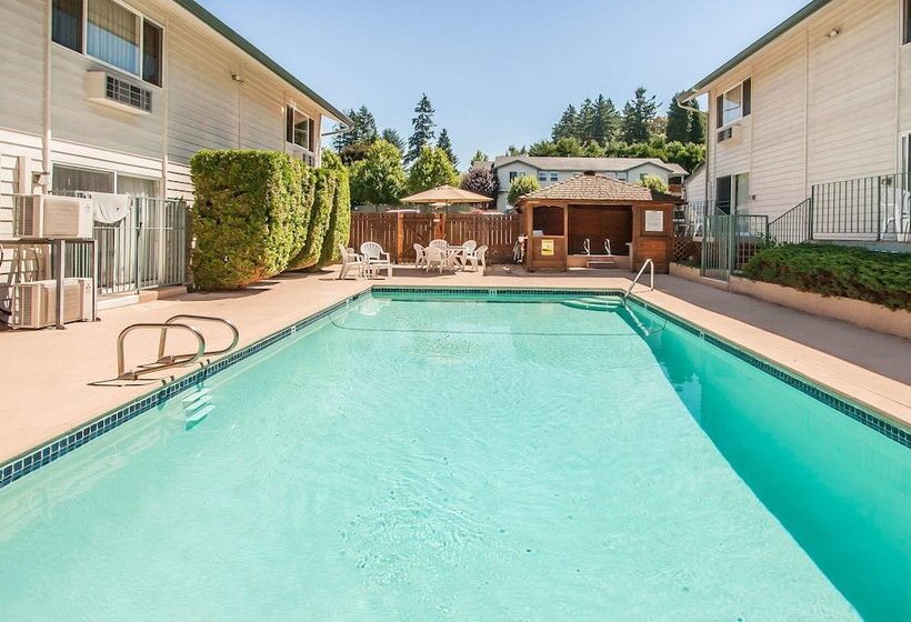 Отель Quality Inn & Suites Vancouver Hazel Dell