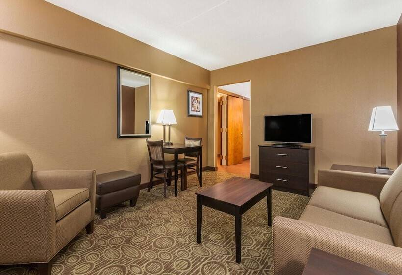 Ramada By Wyndham Paintsville Hotel & Conference Center