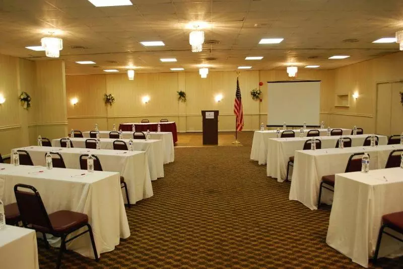 酒店 Ramada By Wyndham Triangle/quantico