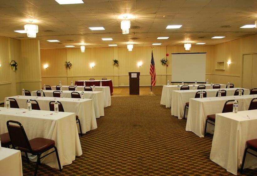 בית מלון כפרי Ramada By Wyndham Triangle/quantico