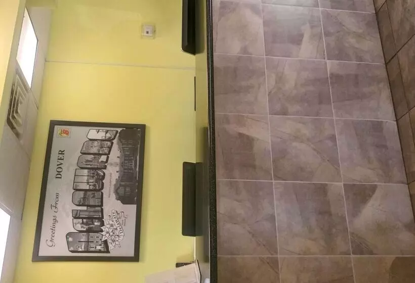 هتل Super 8 By Wyndham Dover