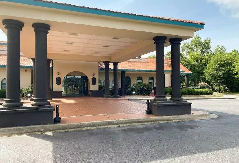 Motel 6 Savannah, Ga   Gateway & I 95