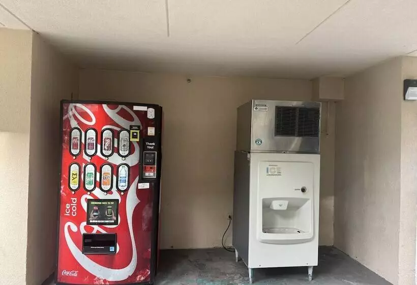 Motel 6 Savannah, Ga   Gateway & I 95