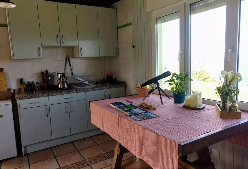 El Acantilado  Cozy Cottage With Spectacular Sea Views