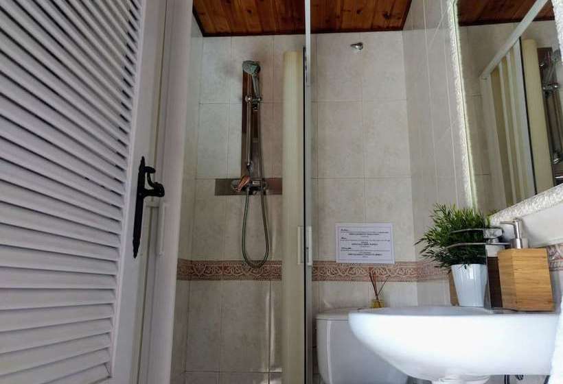 El Acantilado  Cozy Cottage With Spectacular Sea Views