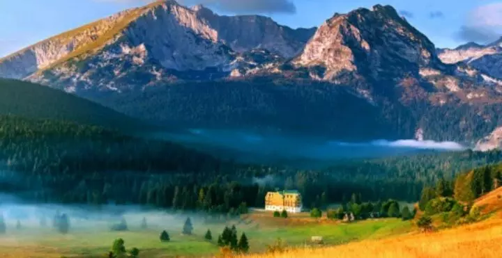 مسافرخانه Verica Rooms