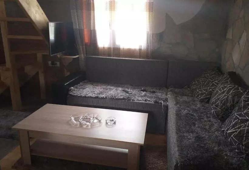 مسافرخانه Verica Rooms